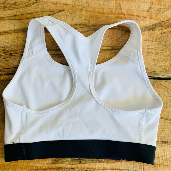 Nike sports bra (white, small) - Picture 11 of 12